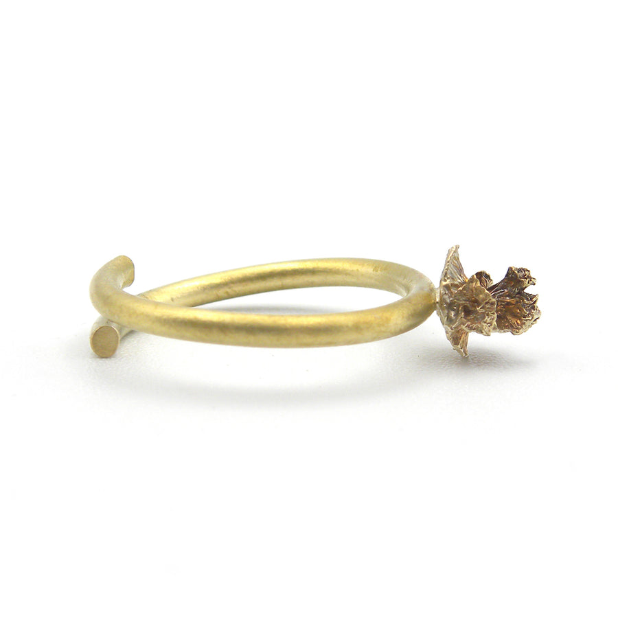 Bronze ring with little cabbage berries